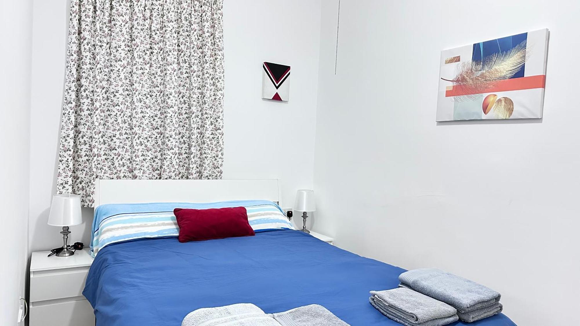 Centrally Located 1 Sea Eats And Bus Right In Front * San Pawl il-Baħar